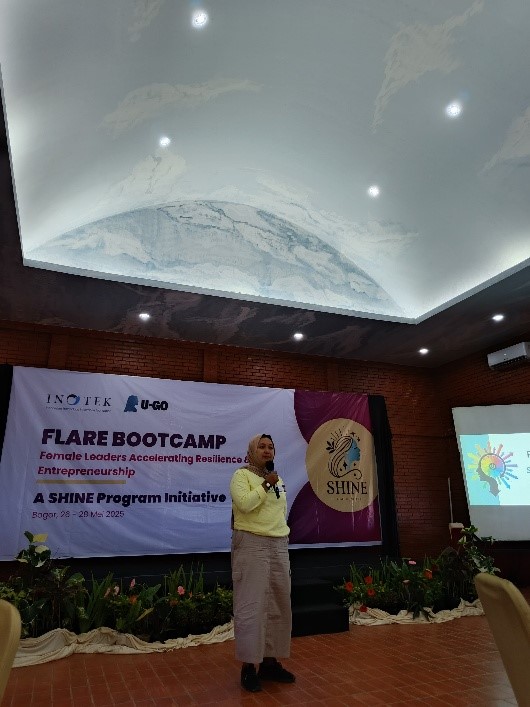 Mahasiswa Tadris Kimia Mengikuti Kegiatan FLARE (Female Leaders Accelerating Resilience & Entrepreneurship)